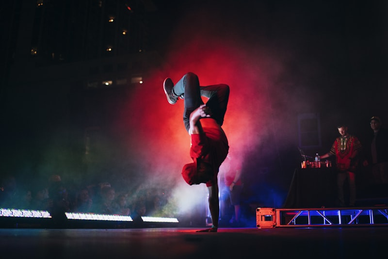 The Complete Dancer’s Guide to Stretching and Warm-Up